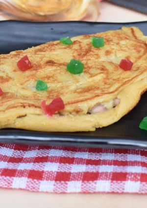 A picture of Mixed Fruit Stuffed Mango Pancake.