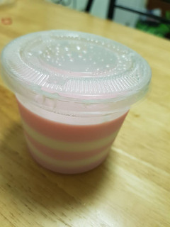 A picture of Iced Milk Jelly.