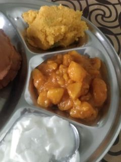 રાજગરા ની પૂરી (Rajigra Poori Recipe In Gujarati) રેસીપી મુખ્ય ફોટો