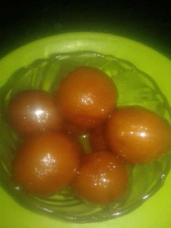 ब्रेड गुलाब जामुन (Bread gulab Jamun recipe in hindi) रेसिपी मुख्य फोटो