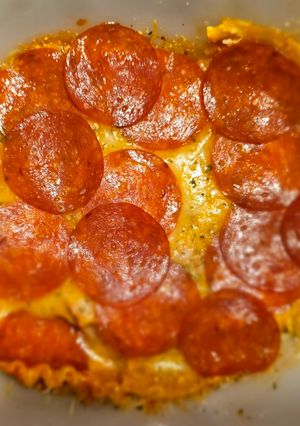 A picture of Pasta Cheese and Peperoni.