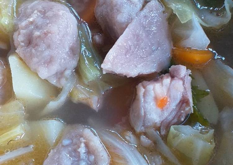 Cara Gampang Menyiapkan Sup Bakso Ayam yang Sempurna