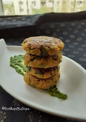 A picture of Rice tikki.