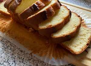 A picture of Vanilla pound cake.