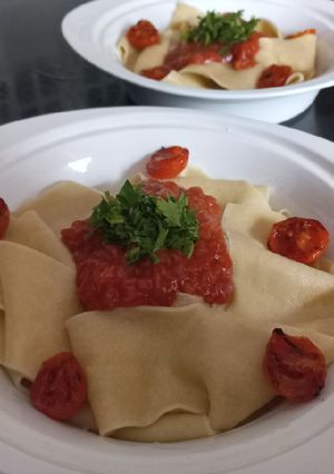 Una foto de Papardelle Caseras con Salsa