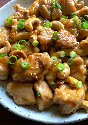 A picture of Scrumptious Cashew & Chicken.