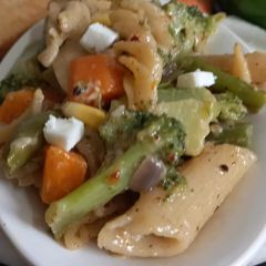A picture of Broccoli Pasta salad.