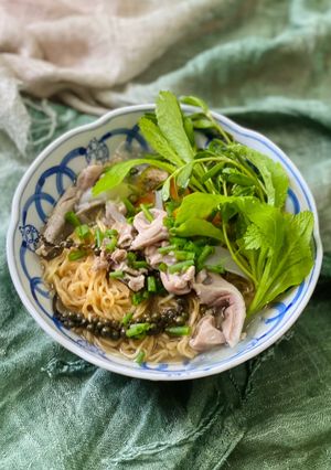 Hình của món Mì Gói Bao Tử Hầm Tiêu Xanh.