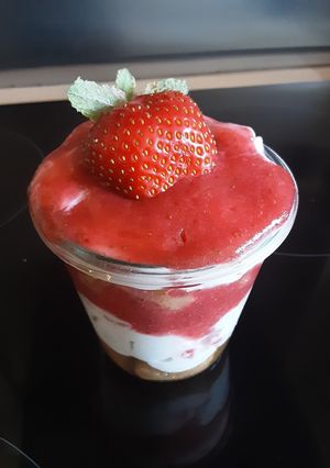 A picture of Sig's Easy Strawberry Tiramisu.