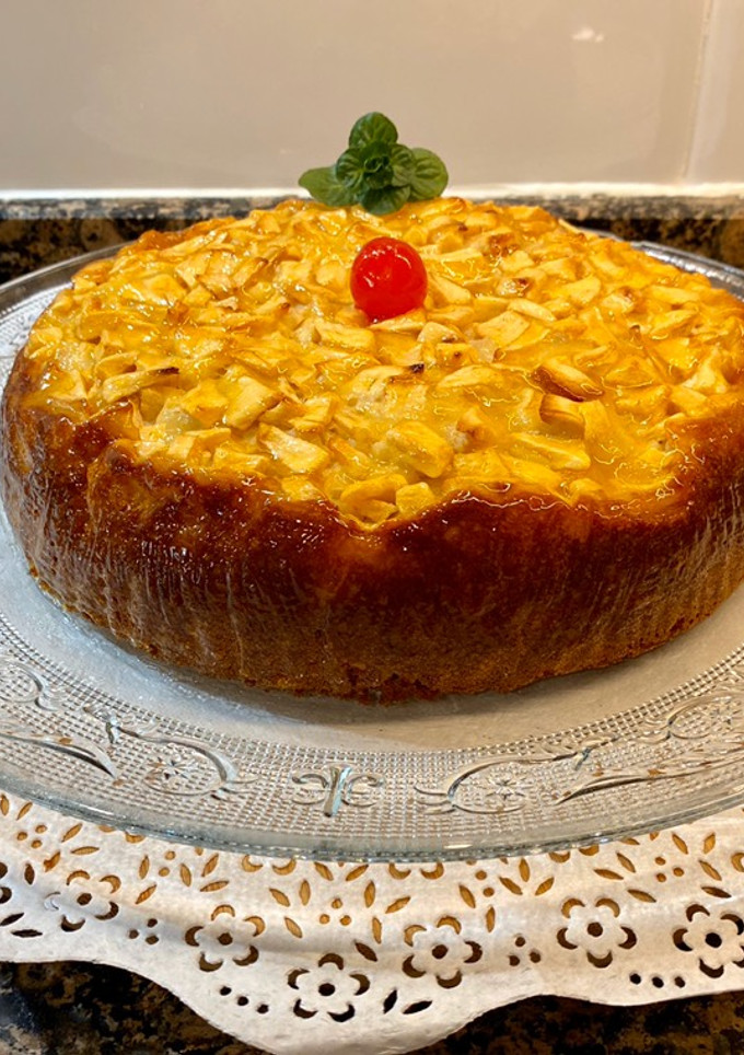 Una foto de Pastel de yogur y manzana