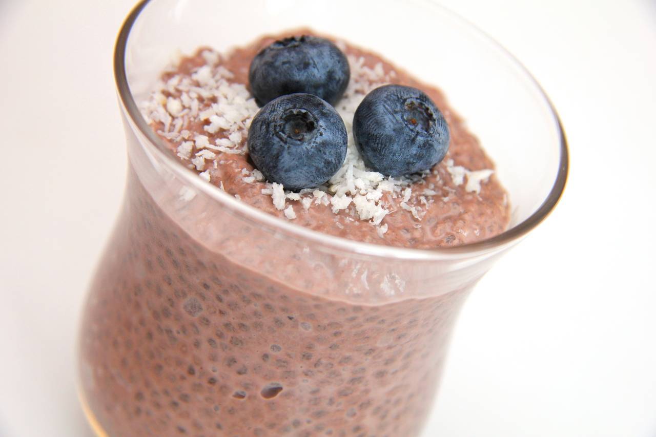 Csokoládés-áfonyás chia puding recept recept fotó