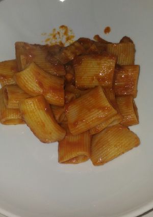 Foto di Paccheri al sugo con pancetta