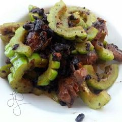 A picture of Bitter Gourd With Black Bean Mackerel.