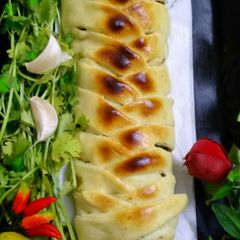 A picture of Beef mayo bread.