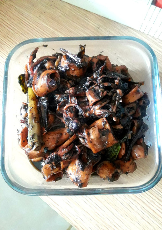 Foto resep Cumi hitam bumbu iris sederhana