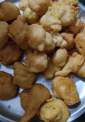 बेसन के पकौड़े (Besan ke pakode recipe in hindi) रेसिपी मुख्य फोटो