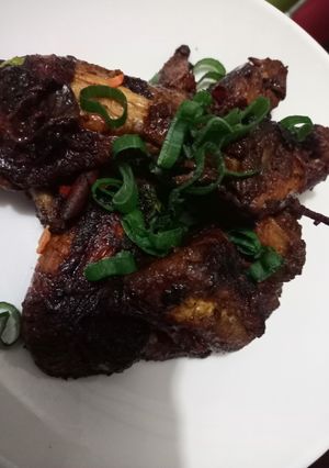 A picture of Smoky pan grilled chicken.