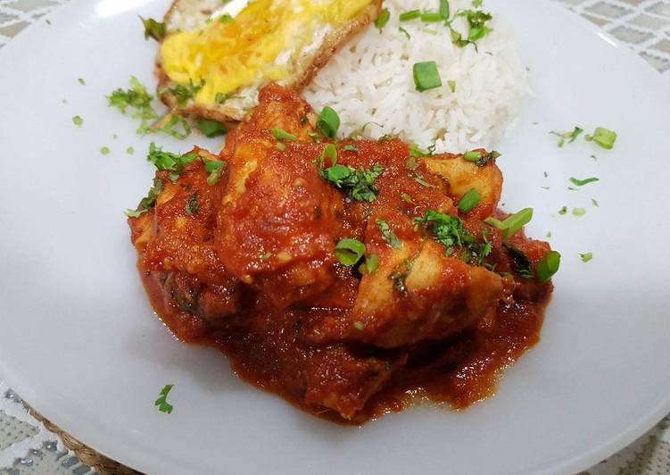 Homemade Thai Red Curry Chicken (Pad Prik/Paprik)