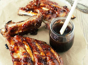 Una foto de Costillas de cerdo a la BBQ