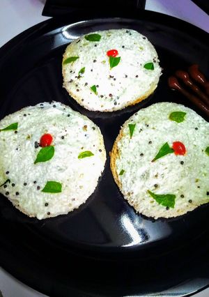 A picture of Bread idli.
