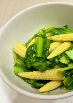 玉米筍拌青江菜 的食譜成品照片