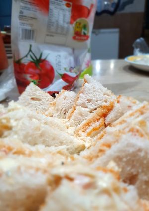 A picture of Simple club sandwich.