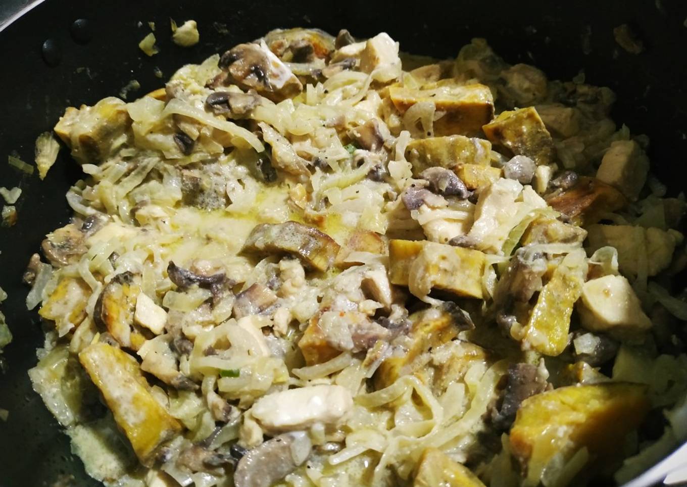 Pollo al champiñón