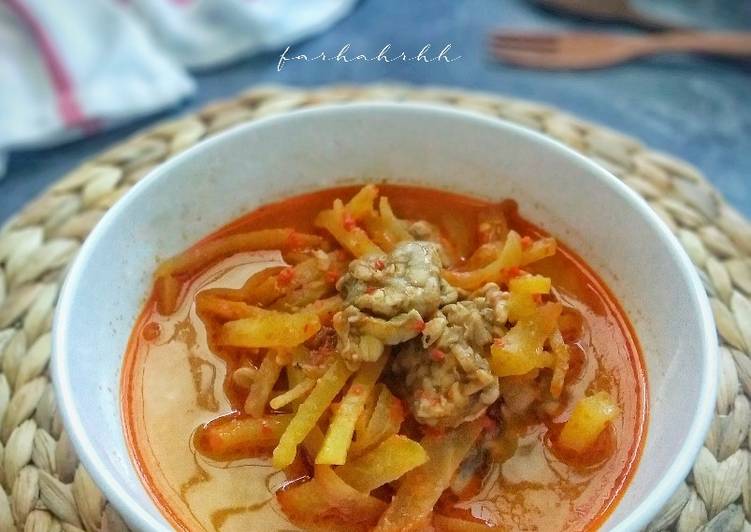 Sayur Godog Betawi (Labu Siam Tempe Semangit) Sayur Godog Betawi (Labu Siam Tempe Semangit)