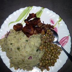 A picture of Mukimo wa Minji(peas).