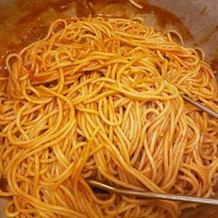 A picture of Dominican Style Spaghetti.