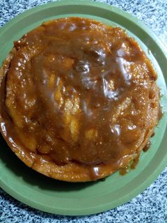 Una foto de Budín de pan rallado y dulce de leche al microondas