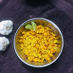 A picture of Garlic Corn Chat.