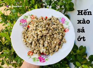 Hình của món Hến xào sả ớt.