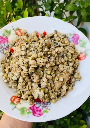 Hình của món Hến xào sả ớt.