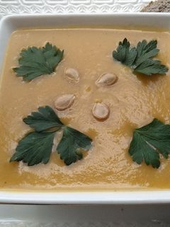 صورة لوصفة شوربة اليقطين (قرع أحمر)