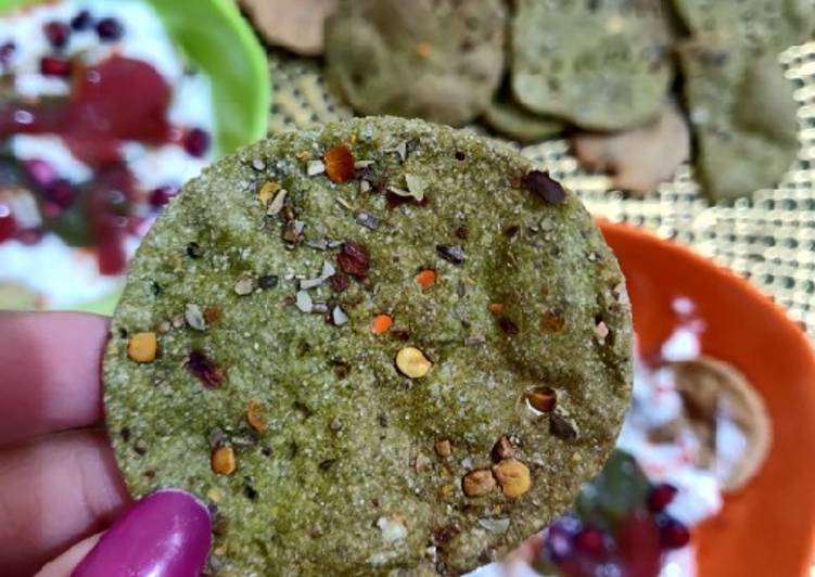 Spinach Whole Wheat Crackers