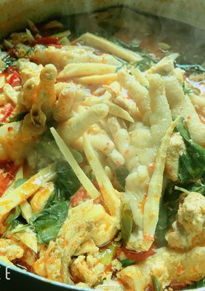 รูปของ แกงไก่หน่อไม้เหลือง
