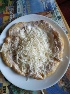 Piacos lángos (tej- és tojásmentes) recept fotója