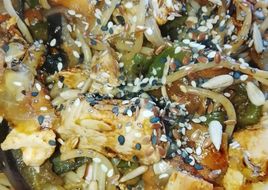 Wok de vegetales y pollo