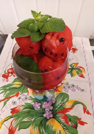 Dinnyés koktél gyümölccsel felnőtteknek recept fotója