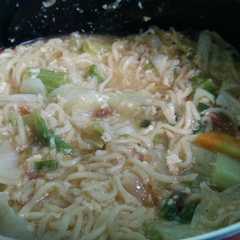 รูปของ Mi Nyemek Instan