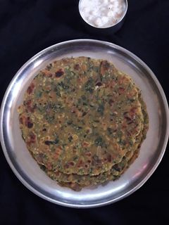 मेथी के पराठे(Methi ke parathe recipe in Hindi) रेसिपी मुख्य फोटो
