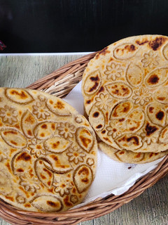 ખોબા રોટી (Khoba Roti Recipe In Gujarati) રેસીપી મુખ્ય ફોટો