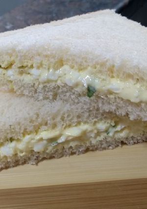 Una foto de Sándwiches ingleses de Huevo