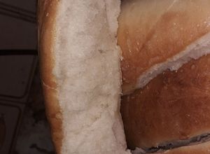 Una foto de Pan casero con mucha miga y muy esponjoso