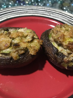 Una foto de Portobellos rellenos de queso azul
