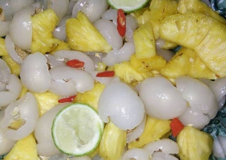 Resep Asinan Rambutan dan Nanas ala Aulia 😊 | Cara Masak Asinan Rambutan dan Nanas ala Aulia 😊 Yang Enak dan Simpel