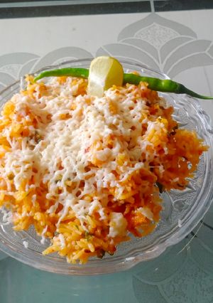 A picture of Cheese garlic tomato rice.