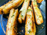 चीज़ गार्लिक ब्रेड स्टिक्स (cheese garlic bread stick recipe in Hindi)