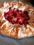 Galette 🇨🇵 (eper-rebarbara) a franciák kedvenc pitéje